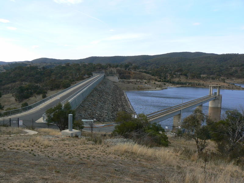 The dam, as seen from the dam-side carpark